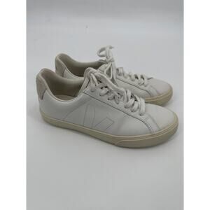 Veja Esplar Sneaker in Extra White Sable leather Size 37/ US 6